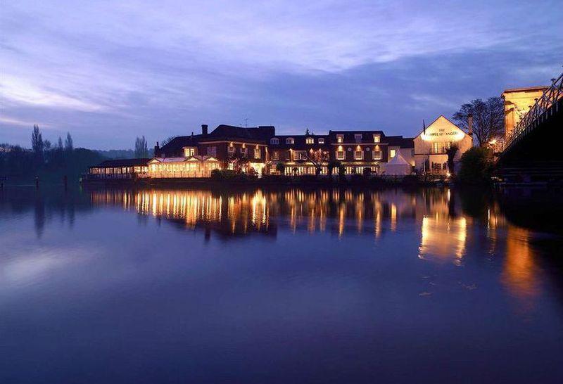 Macdonald Compleat Angler Hotel Марлоу Екстериор снимка