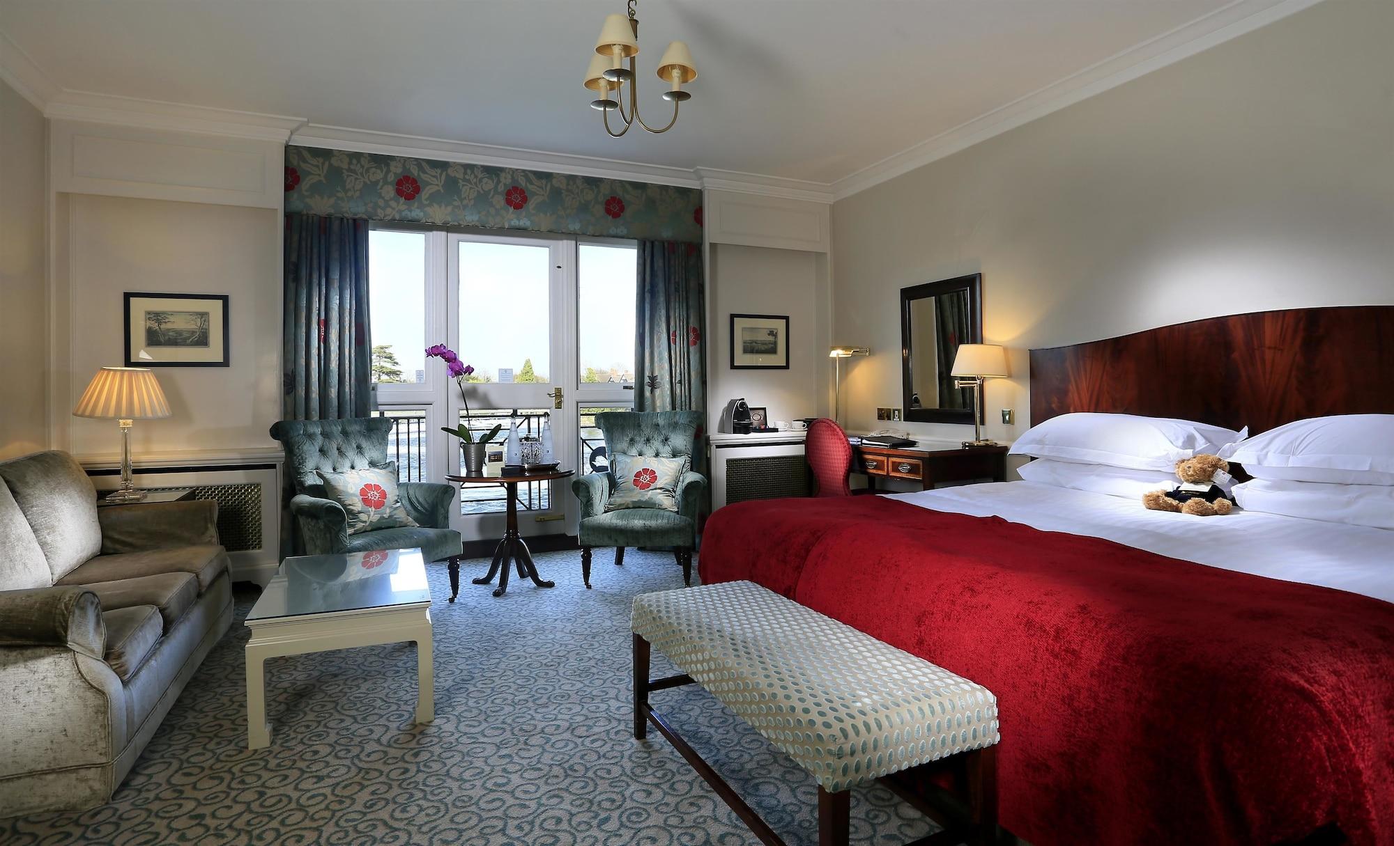Macdonald Compleat Angler Hotel Марлоу Екстериор снимка