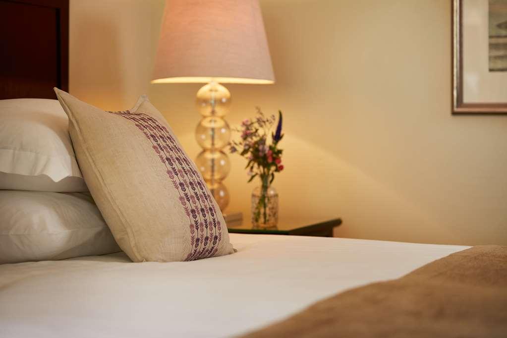 Macdonald Compleat Angler Hotel Марлоу Стая снимка