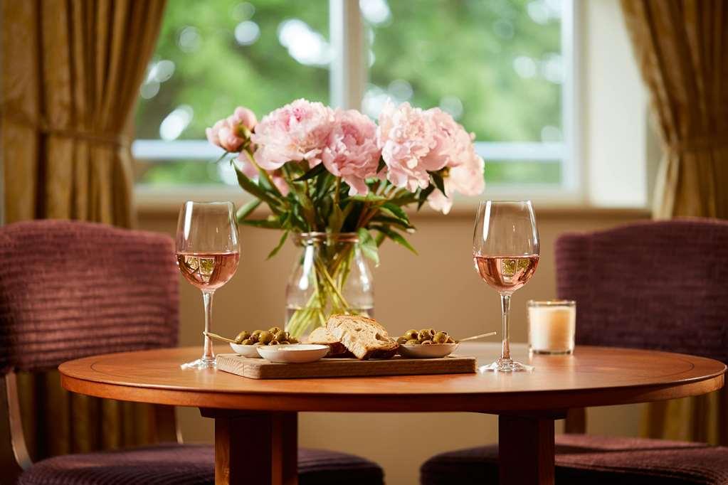Macdonald Compleat Angler Hotel Марлоу Стая снимка