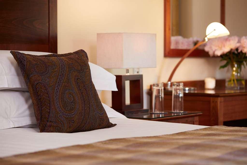 Macdonald Compleat Angler Hotel Марлоу Стая снимка