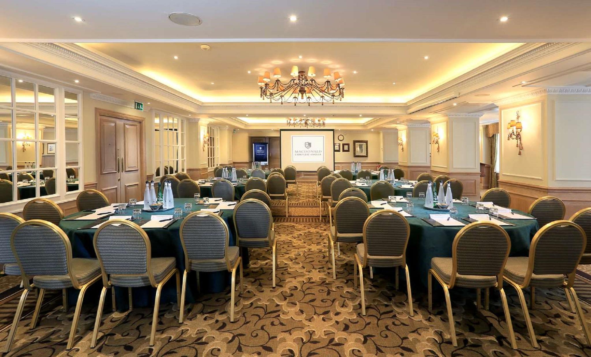 Macdonald Compleat Angler Hotel Марлоу Екстериор снимка
