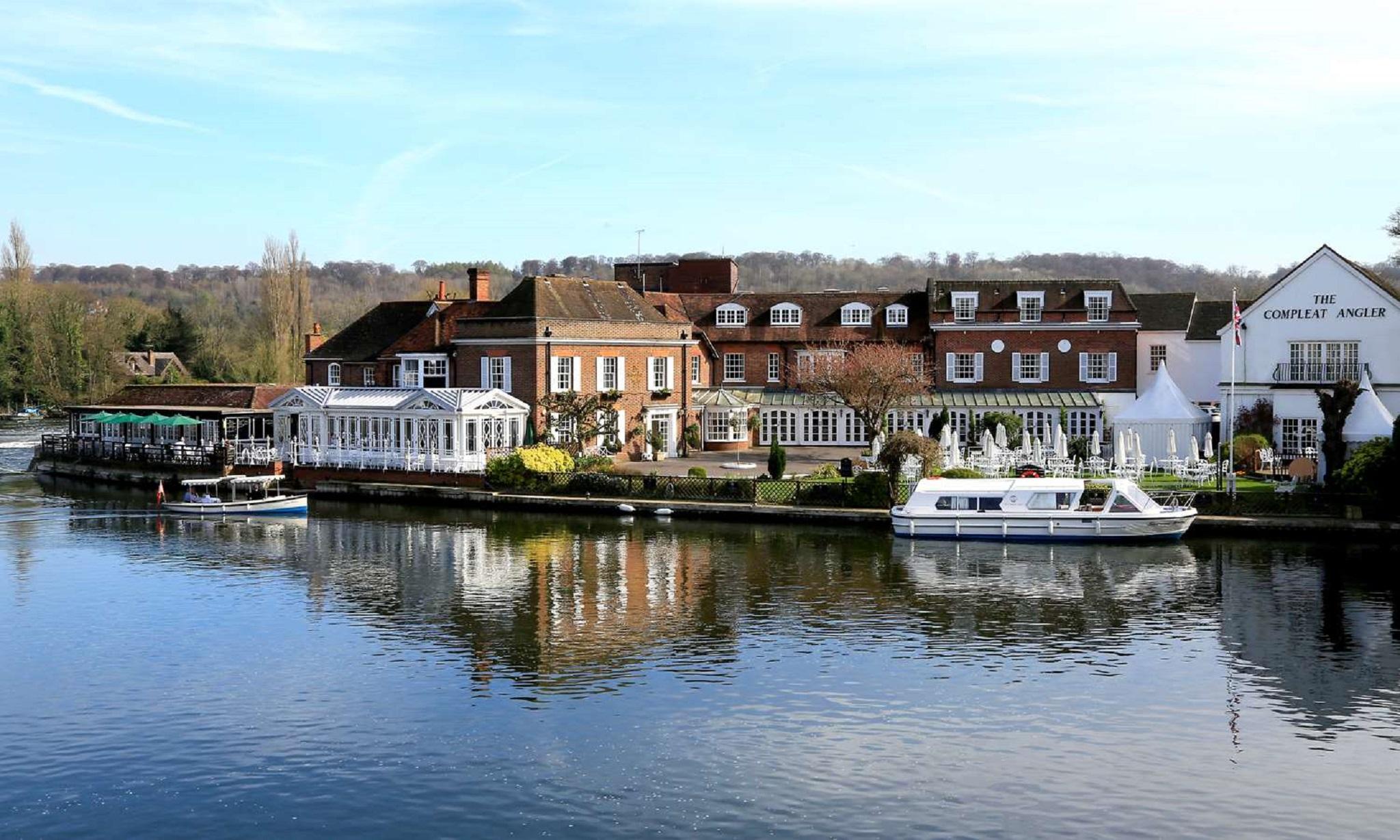 Macdonald Compleat Angler Hotel Марлоу Екстериор снимка