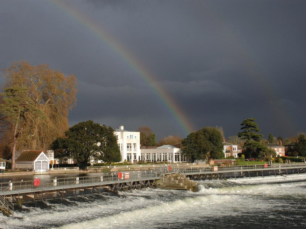 Macdonald Compleat Angler Hotel Марлоу Екстериор снимка
