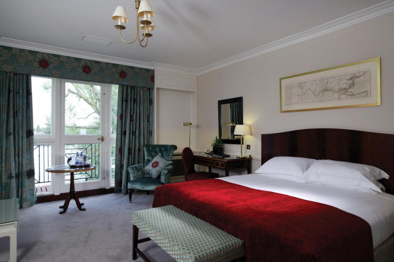 Macdonald Compleat Angler Hotel Марлоу Екстериор снимка