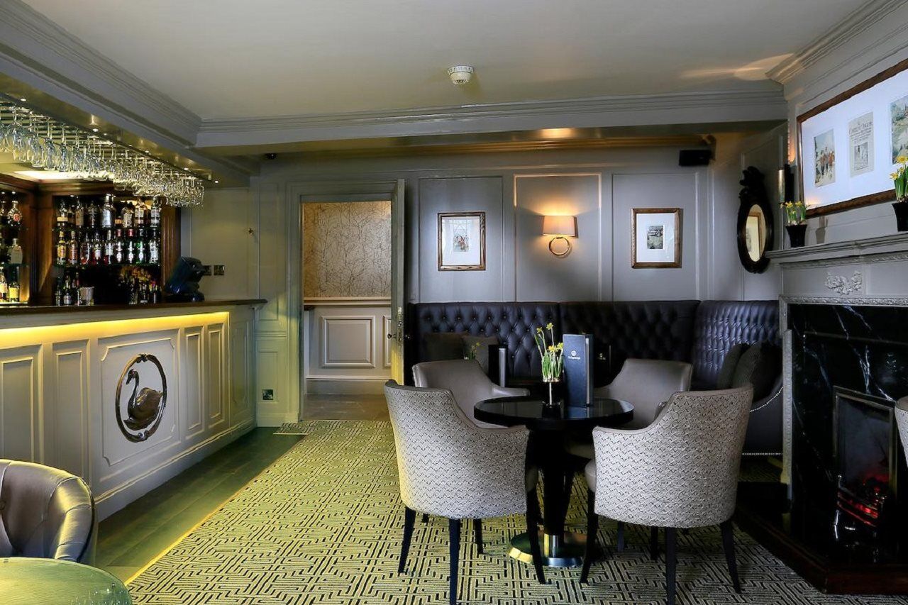 Macdonald Compleat Angler Hotel Марлоу Екстериор снимка