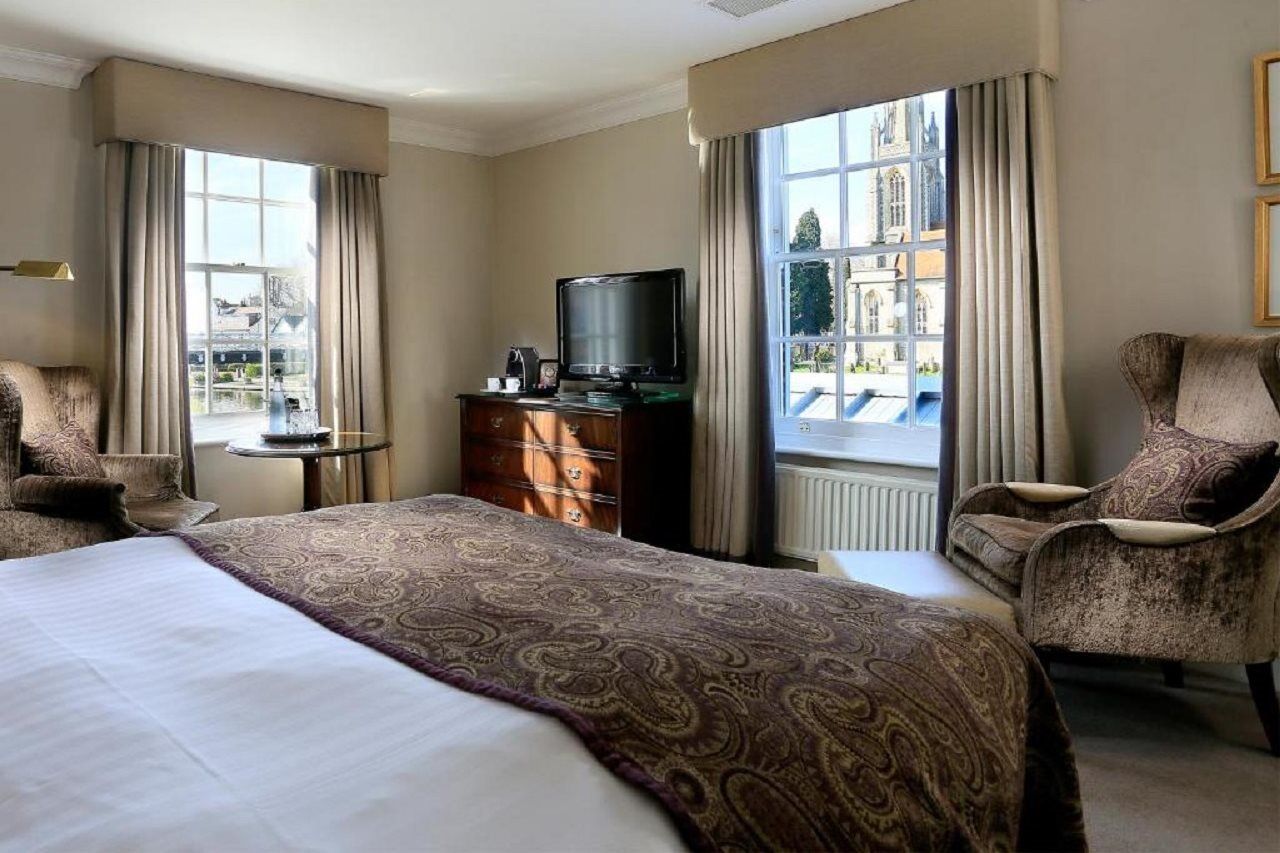 Macdonald Compleat Angler Hotel Марлоу Екстериор снимка